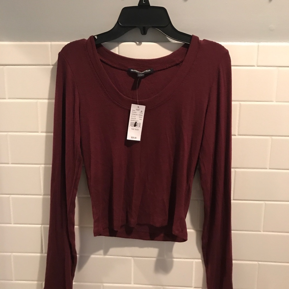 Brandy Melville crop top. OS. NWT